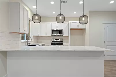 5702 Palo Blanco Lane #B, Austin, TX 78744 - Photo 9