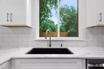 5702 Palo Blanco Lane #B, Austin, TX 78744 - Photo 11