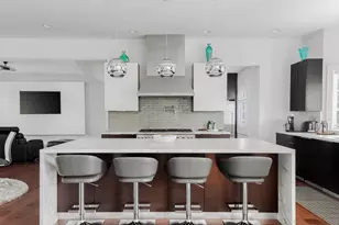21 Cousteau Ln, Austin, TX 78746 - Photo 9