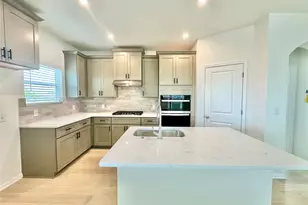 404 Young St, Buda, TX 78610 - Photo 7