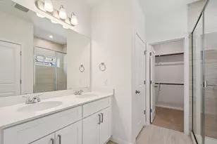 404 Young St, Buda, TX 78610 - Photo 9