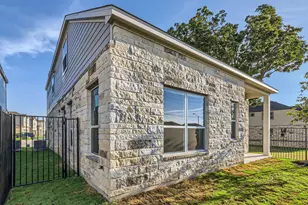 1531 N Red Bud Ln, Round Rock, TX 78665 - Photo 17