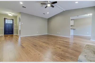 12430 Wycliff Lane, Austin, TX 78727 - Photo 11