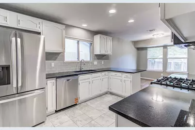 12430 Wycliff Lane, Austin, TX 78727 - Photo 15