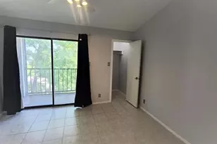 106 E 30th St, Austin, TX 78705 - Photo 11