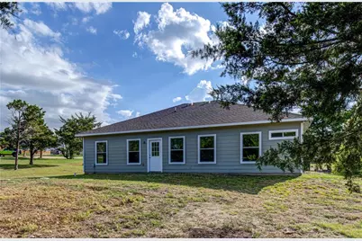 135 Valle Verde Drive, Del Valle, TX 78617 - Photo 23