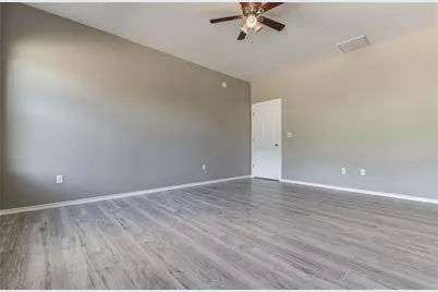 135 Valle Verde Drive, Del Valle, TX 78617 - Photo 17