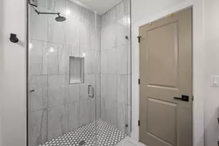 5202 Rob-Scott St, Austin, TX 78721 - Photo 15