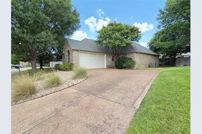 1121 Gabriel Lane, Fort Worth, TX 76116 - Photo 3