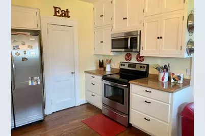 592 E Hempstead, Giddings, TX 78942 - Photo 9