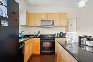 711 W 26th St, Austin, TX 78705 - Photo 5