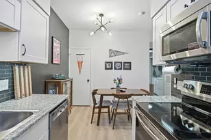 203 E 31st St, Austin, TX 78705 - Photo 11