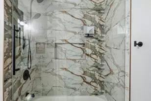 203 E 31st St, Austin, TX 78705 - Photo 21