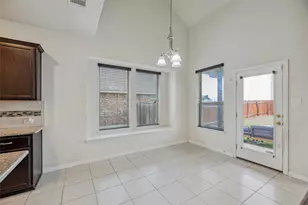 405 Farm Creek Dr, Hutto, TX 78634 - Photo 11
