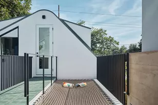 2201 Garden St, Austin, TX 78702 - Photo 29