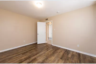 7300 Twin Crest Drive #201, Austin, TX 78752 - Photo 9