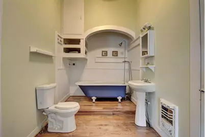 501 Burleson Street, Smithville, TX 78957 - Photo 5