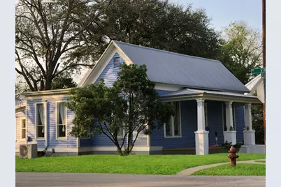 501 Burleson Street, Smithville, TX 78957 - Photo 1