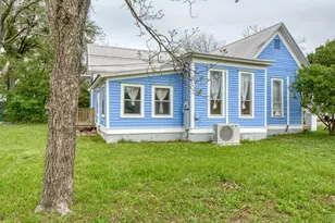 501 Burleson St, Smithville, TX 78957 - Photo 33