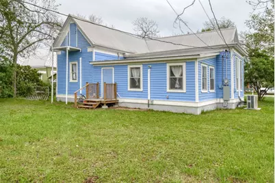 501 Burleson Street, Smithville, TX 78957 - Photo 31