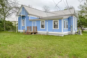 501 Burleson St, Smithville, TX 78957 - Photo 31