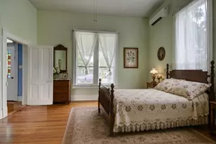 501 Burleson St, Smithville, TX 78957 - Photo 9