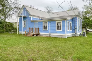 501 Burleson St, Smithville, TX 78957 - Photo 31