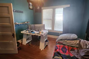 502 W 4th St, Taylor, TX 76574 - Photo 25