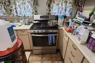 502 W 4th St, Taylor, TX 76574 - Photo 11