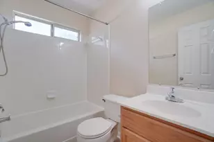 402 Hickory Tree Dr, Georgetown, TX 78626 - Photo 9