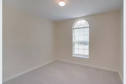 402 Hickory Tree Drive, Georgetown, TX 78626 - Photo 7