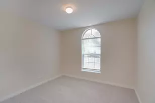 402 Hickory Tree Dr, Georgetown, TX 78626 - Photo 7