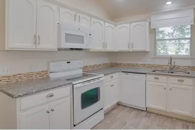 402 Hickory Tree Drive, Georgetown, TX 78626 - Photo 3