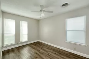 804 Dunman Dr, Georgetown, TX 78628 - Photo 11