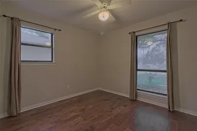 1102 Fowzer Street E, Taylor, TX 76574 - Photo 19