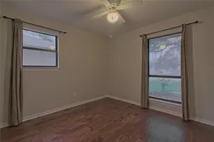 1102 Fowzer Street E, Taylor, TX 76574 - Photo 19