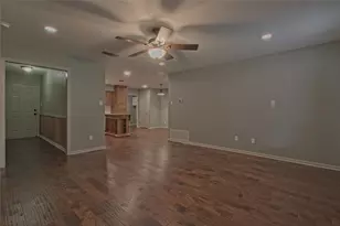 1102 Fowzer Street E, Taylor, TX 76574 - Photo 5