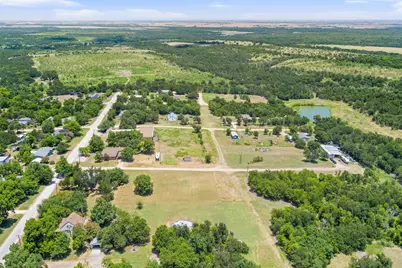 22712 N 12th Street, Buckholts, TX 76518 - Photo 11