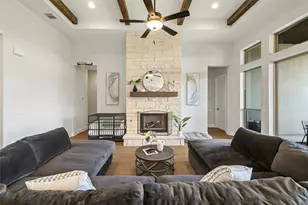 19612 Serenity Ln, Lago Vista, TX 78645 - Photo 9