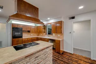 927 E Walnut St, La Grange, TX 78945 - Photo 15