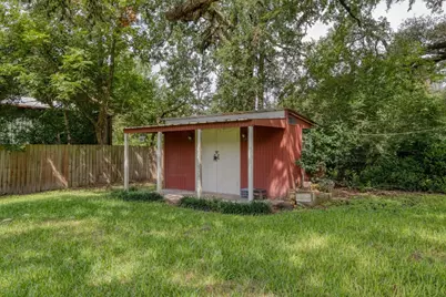 927 E Walnut Street, La Grange, TX 78945 - Photo 29