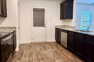 509 Riverdale Dr, Jarrell, TX 76537 - Photo 9