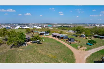 8604 Elroy Road, Del Valle, TX 78617 - Photo 3