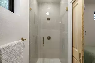 605 E 55th St, Austin, TX 78751 - Photo 15
