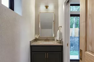 605 E 55th St, Austin, TX 78751 - Photo 5