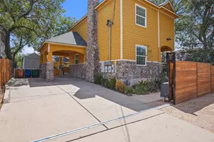 2931 E Martin Luther King Jr Blvd, Austin, TX 78702 - Photo 1