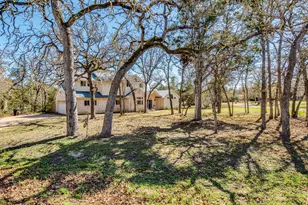 119 Briarwood Ln, Elgin, TX 78621 - Photo 11