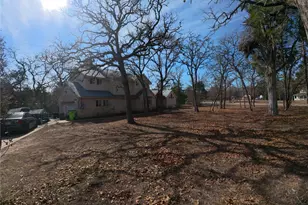 119 Briarwood Ln, Elgin, TX 78621 - Photo 17