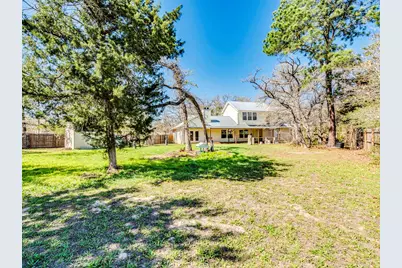 119 Briarwood Lane, Elgin, TX 78621 - Photo 17