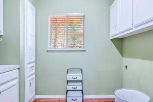 119 Briarwood Ln, Elgin, TX 78621 - Photo 15